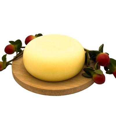 Die feste Bodylotion Sanddorn ist sehr cremig und gut für trockene Haut geeignet.

Durch die spezielle Zusammensetzung zieht sie zügig in die Haut ein und hinterlässt ein angenehm gepflegtes Gefühl.