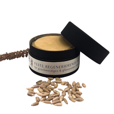 Die feste, regenerierende Haarmaske mit Weizenprotein sorgt für geschmeidiges, glänzendes Haar.
Sie nährt trockenes Haar, spendet Feuchtigkeit und glättet die Haarstruktur.